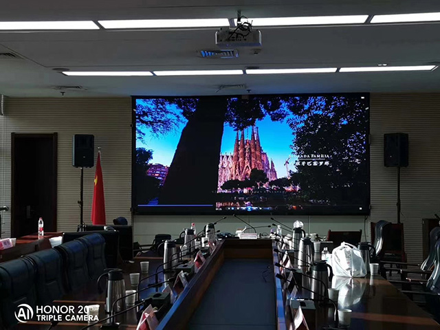 西安市政府會議室P1.53+鎂麗箱體30平方 2天順利完工